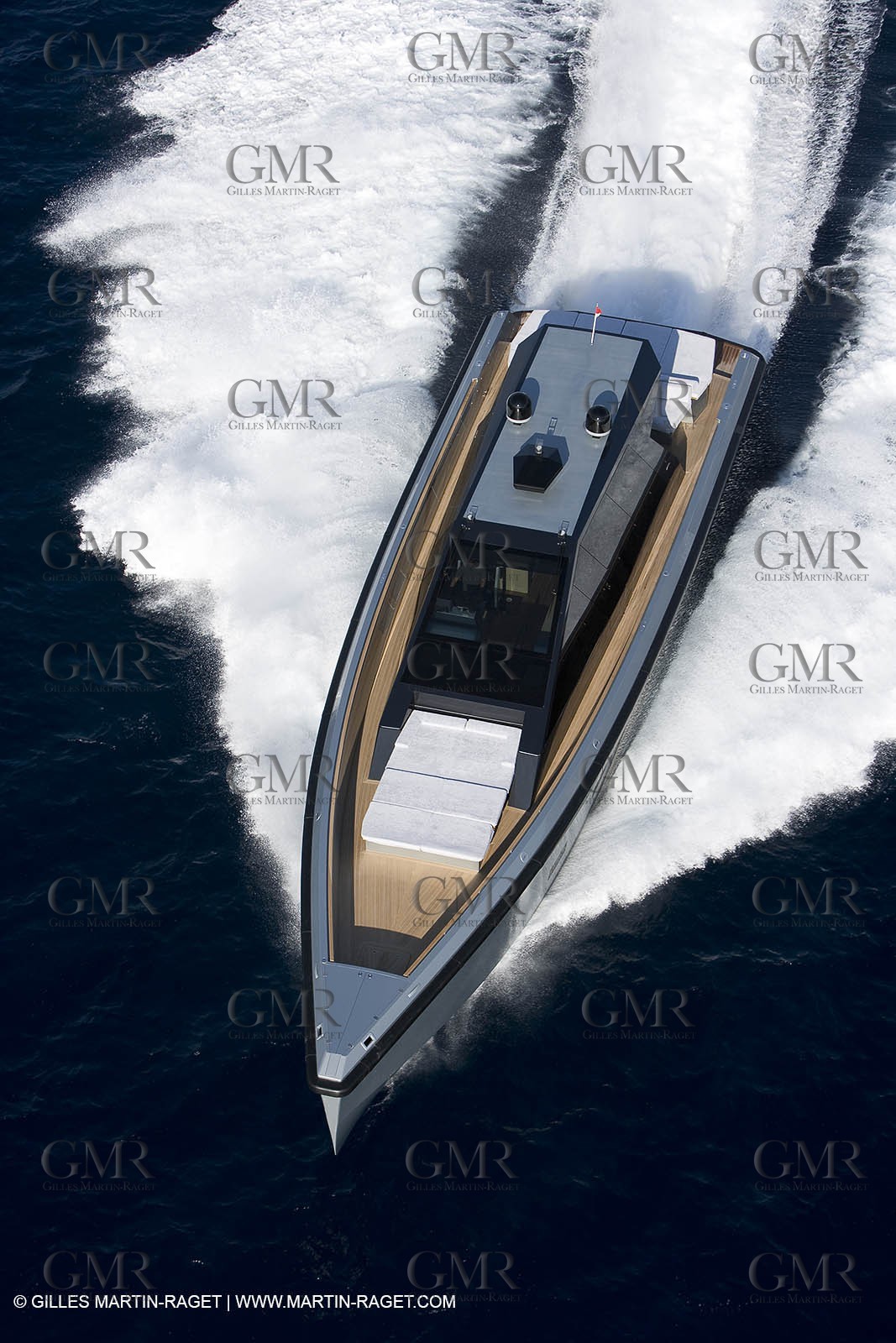 29 09 2007 - St Jean Cap Ferrat - Wally Yachts - Wally Power 70 - Lau Lau