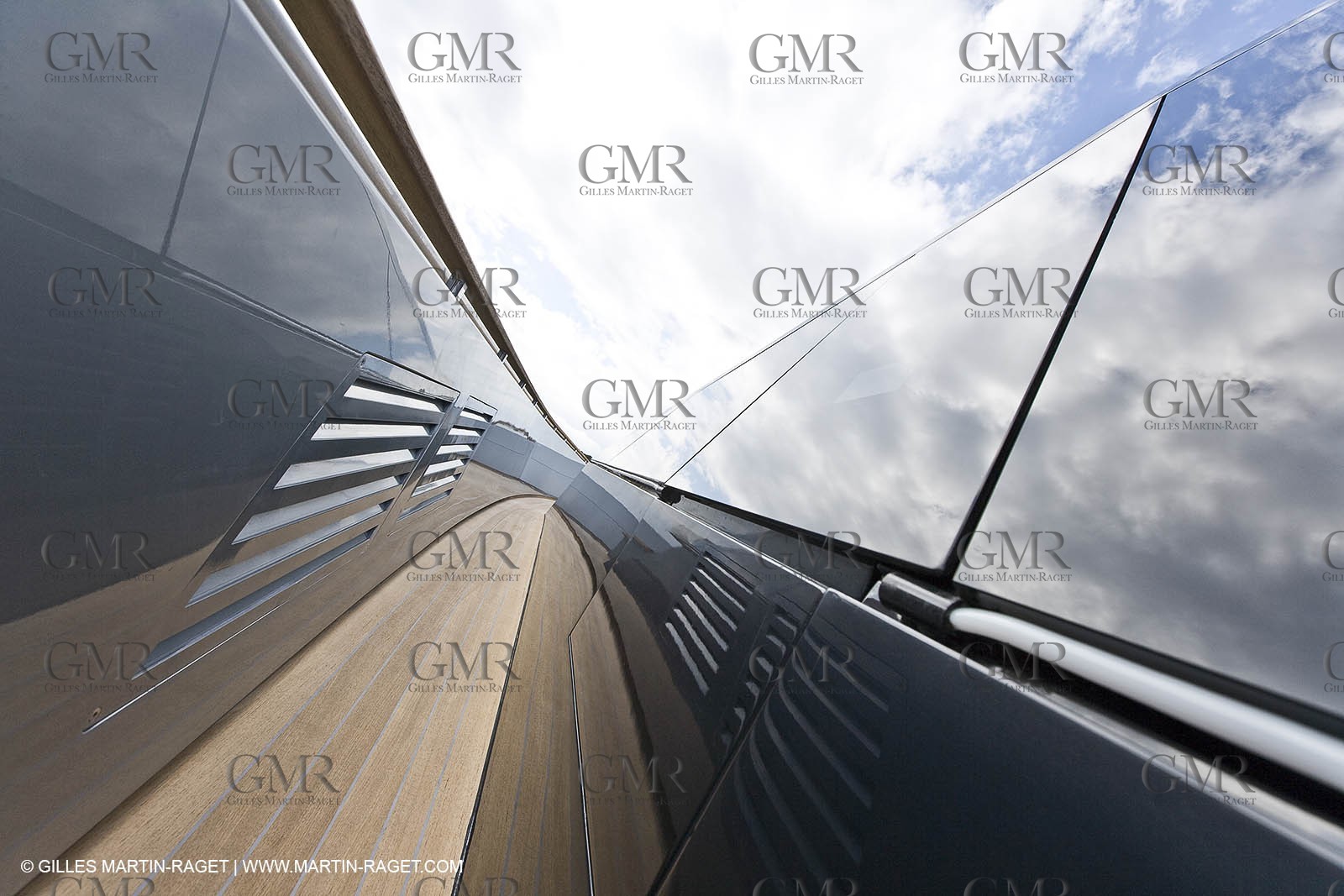 29 09 2007 - St Jean Cap Ferrat - Wally Yachts - Wally Power 70 - Lau Lau