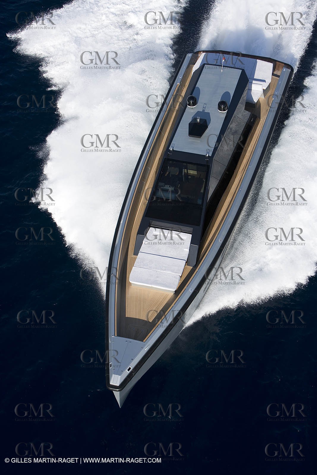 29 09 2007 - St Jean Cap Ferrat - Wally Yachts - Wally Power 70 - Lau Lau