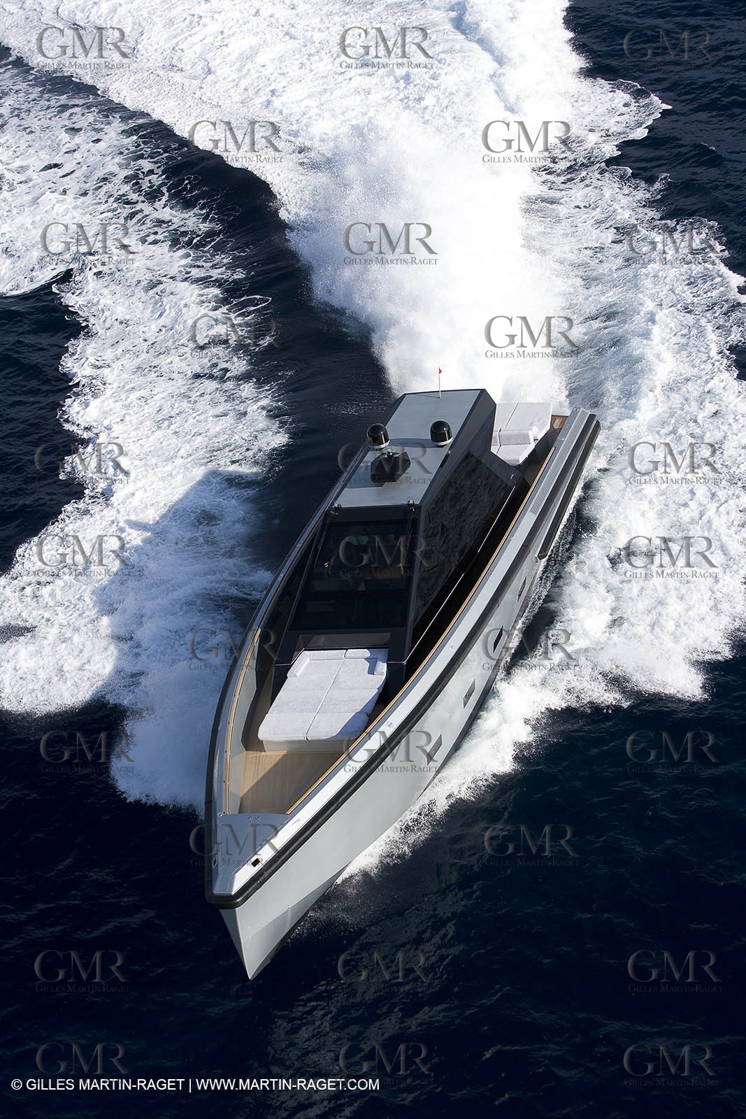 29 09 2007 - St Jean Cap Ferrat - Wally Yachts - Wally Power 70 - Lau Lau