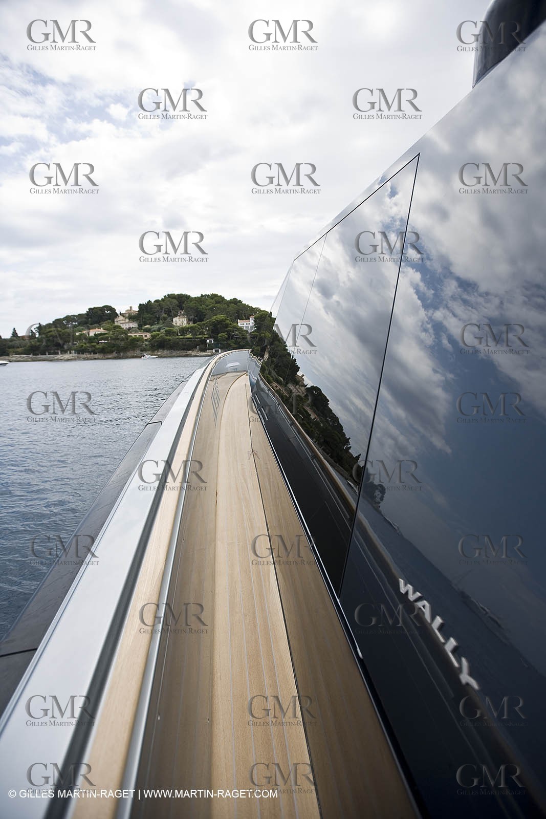 29 09 2007 - St Jean Cap Ferrat - Wally Yachts - Wally Power 70 - Lau Lau