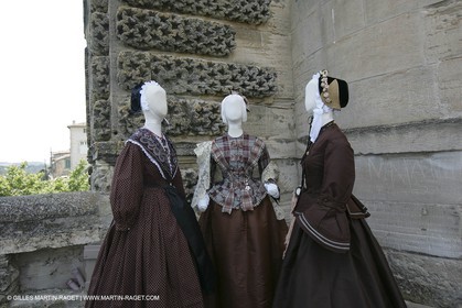 May 2004 - La Tour d'Aigues (FRA, 84) - Old costumes for women of the South exhibition