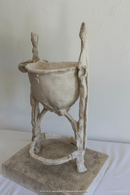 12 07 2020, St Rémy de Provence (FRA, 13) Oeuvre Germaine Richier, Fonts Baptismaux, moyen, 1957, plâtre original, Collection particulière