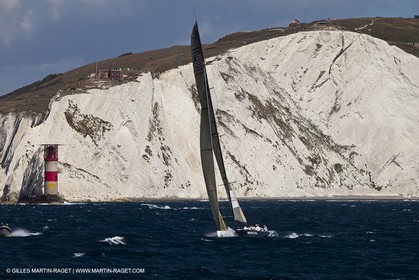 05 08 2010 - Cowes (UK, IOW) - The 1851 Cup -  BMW ORACLE Racing -  - Round The Island Race - Rounding the Needles.