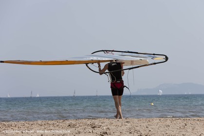 20 04 2010 - Hyères (FRA,83) - SOF 2010 - ZHIK Team - RSXmen - Julien Bontemps