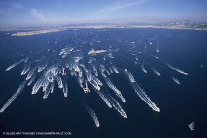 Sailing, OffshoreRacing,maxi Multihulls,  The Race