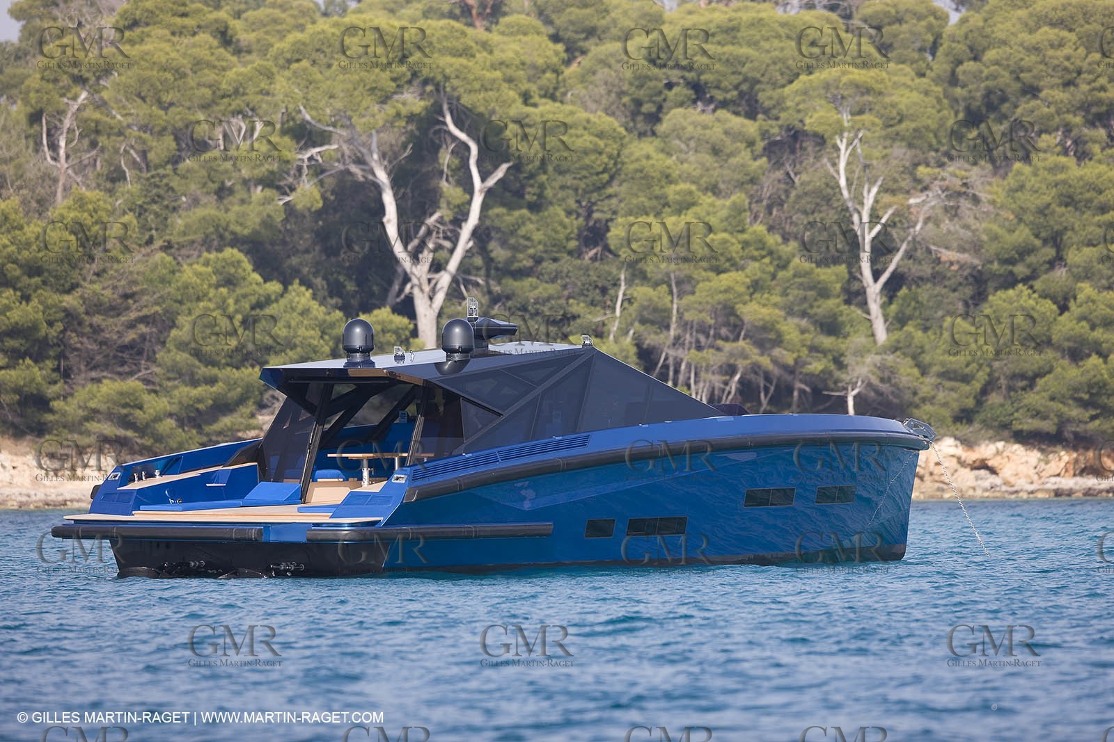 14 10 2008 - Cannes (FRA, 06) - Super yachts - motoryachts - Wally yachts - Wallypower 64