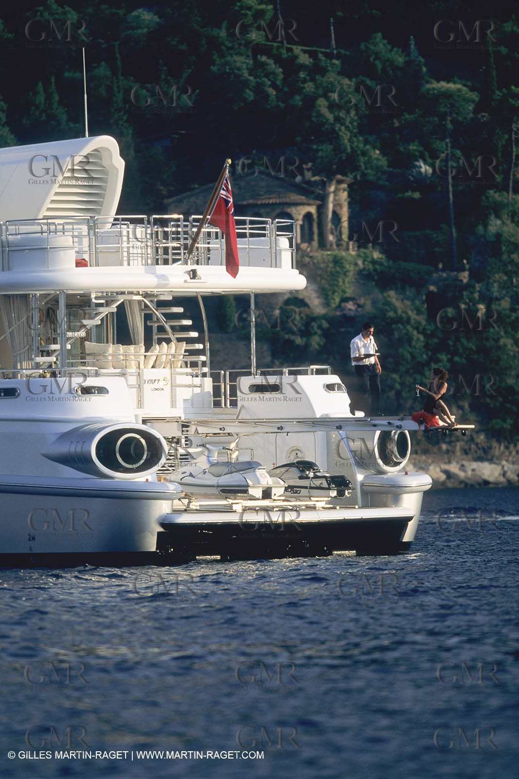 Super Motoryachts, Thunder B