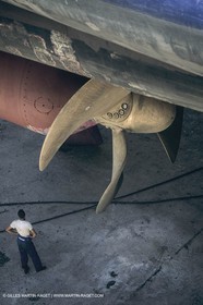 Monde maritime, opérations porturaires, ports, manoeuvres, marine world, harbour operations, maritime shipping,