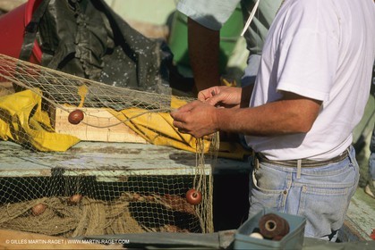 Pêche, barques, pointus, pêcheurs