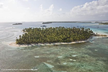 01 02 2008 - San Blas Archipelago (Panama) - Motor Yacht Senses