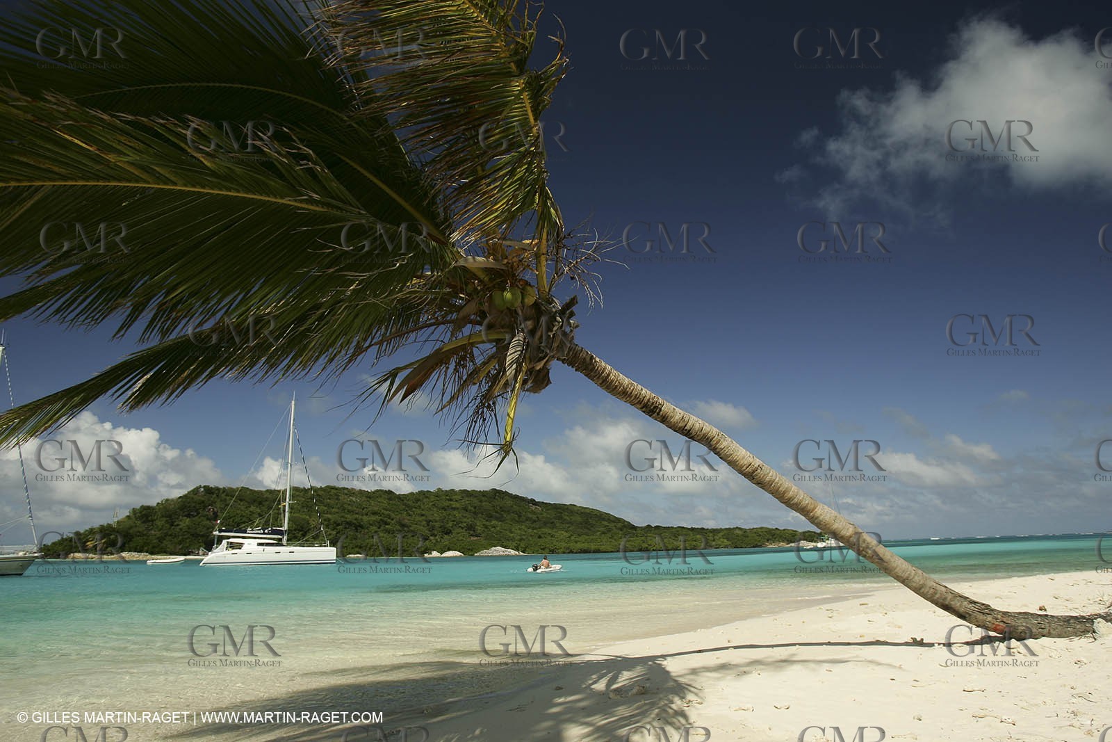 Cruising multihull mooring