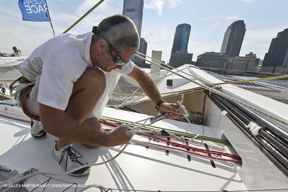 05 07 2012 - New York (USA) - Ocean Krys Race - Speed runs in fornt of NY city