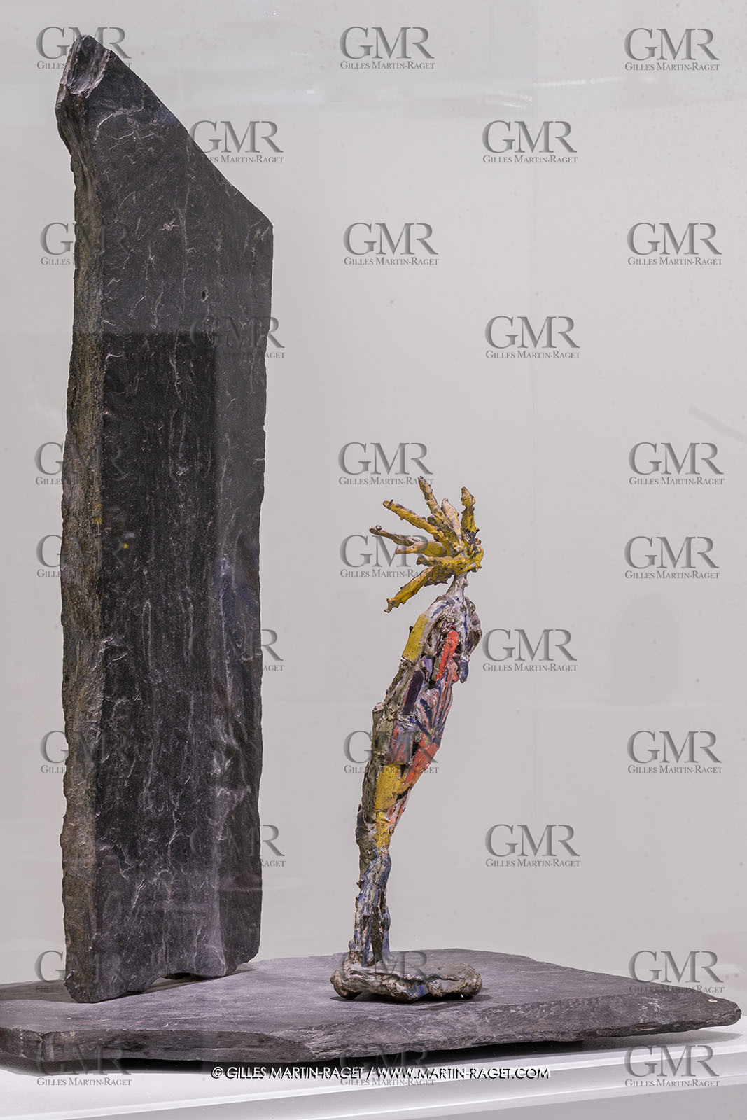 02 05 2023, Paris (FRA), oeuvre de Germaine Richier, Exposition Centre Pompidou 2023, Le Chardon peint, sur équerre ardoise 1959, Bronze peint, équerre ardoise, Pièce unique, 46 x 14 x 15 cm, Collection particulière