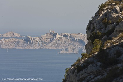 30 06 2011 - Marseille (FRA,13) - Marseille - phénomène meteo de la Nèble