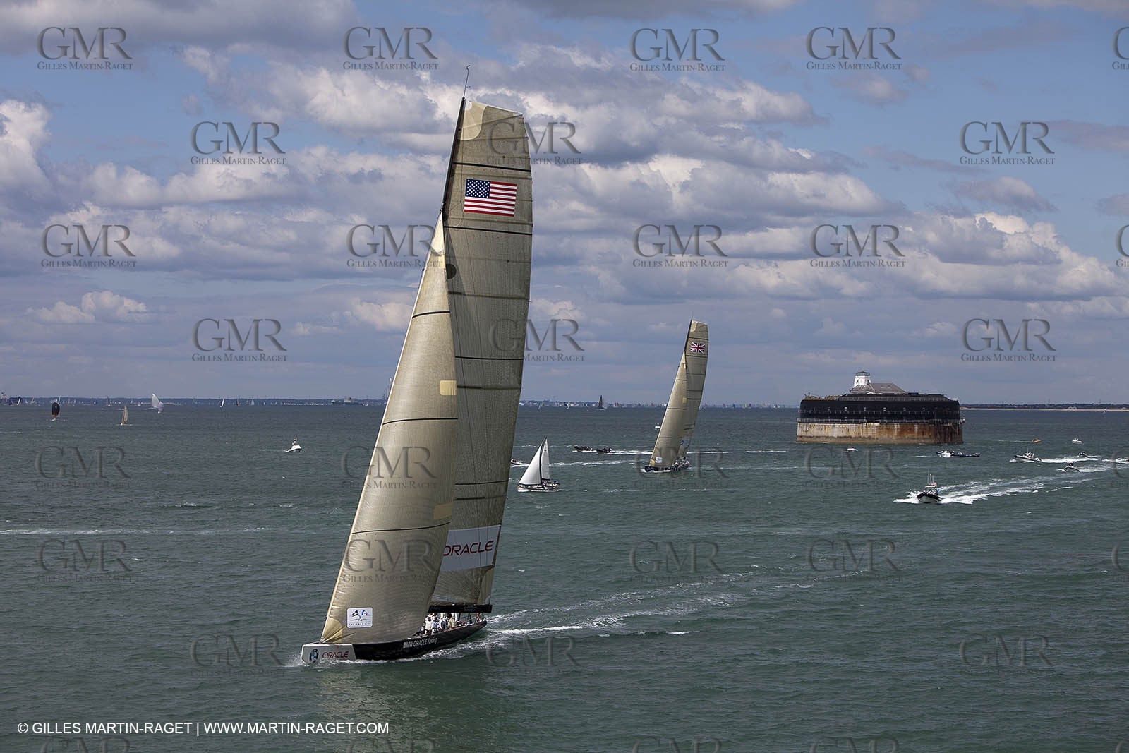 05 08 2010 - Cowes (UK, IOW) - The 1851 Cup -  BMW ORACLE Racing -  - Round The Island Race - Rounding Nab Tower.