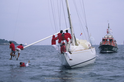 Sailing, Yacht Racing, accidents, breakages