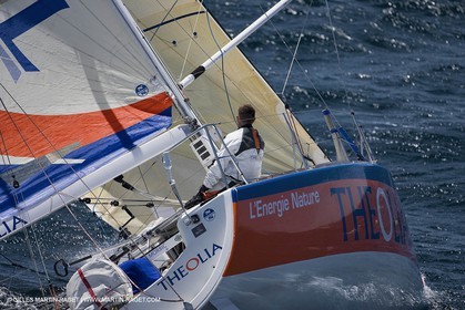 06-26-2007 - FIGARO II - THEOLIA - Skipper : Robert Nagy - Training off Marseille (south France) with strong wind conditions