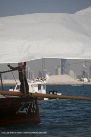 20 11 2010 - Dubai (UAE) - Dubai Louis Vuitton Trophy - Traditionnal dhow races for competing teams