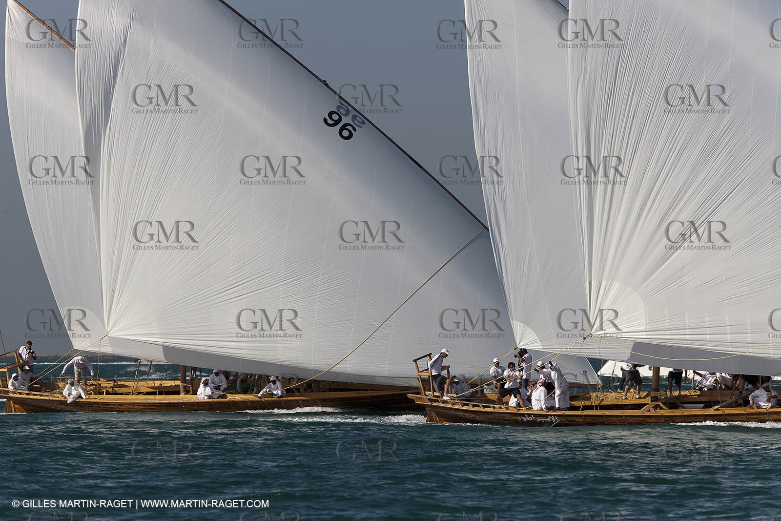 20 11 2010 - Dubai (UAE) - Dubai Louis Vuitton Trophy - Traditionnal dhow races for competing teams