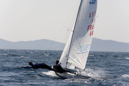 27 04 2007 - Semaine Olympique Française 2007 - Hyères - Jour 6 - Medal Race - Team France - 470 Homme - Leboucher-Garos