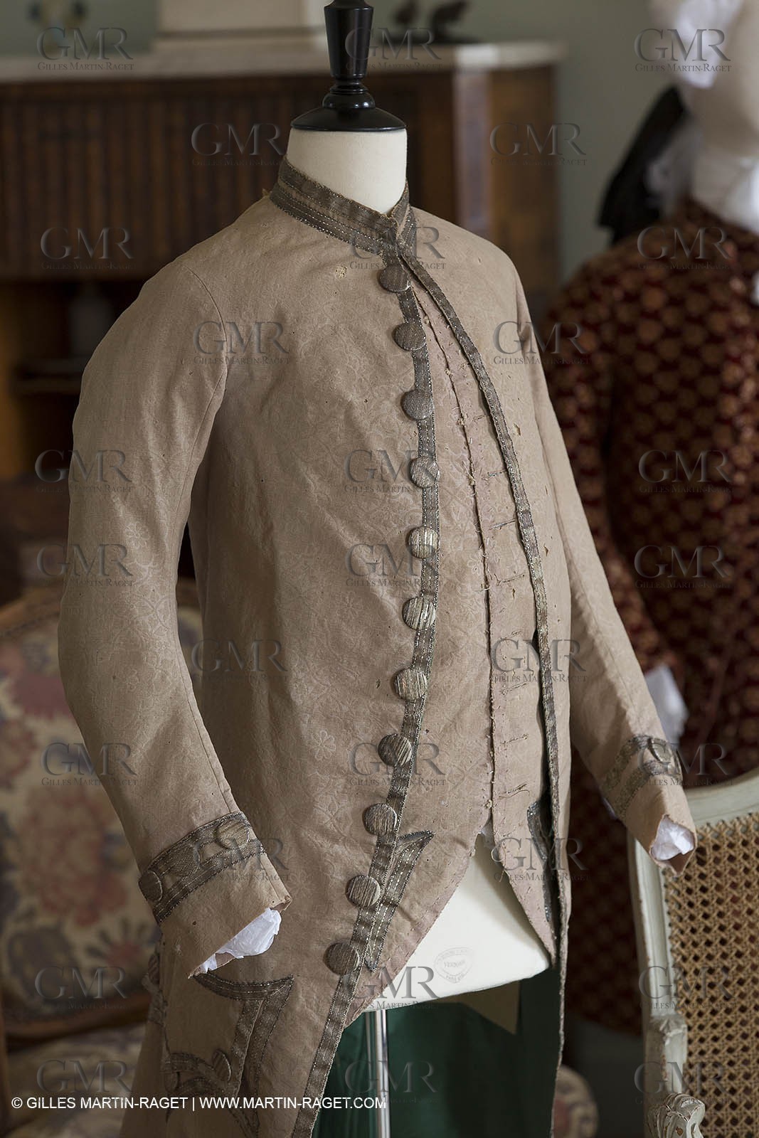 31 10 2013 - Ansouis (FRA,84) - Ansouis castle - Costumes of the exhibit Men costumes