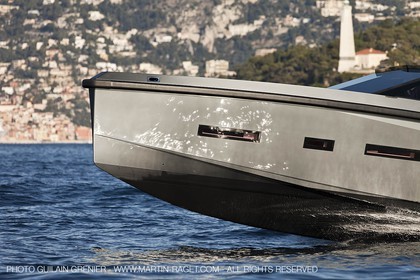 11 11 2009 - Saint Jean Cap Ferrat (FRA,06) Wally Yachts - Wallypower 55