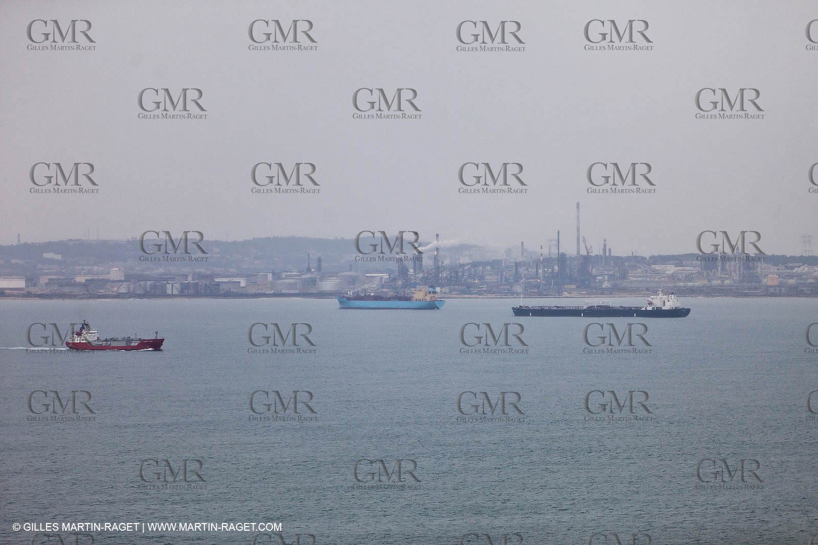 01-11-2010 - FOS (FRA,13) - Grêve du Port Autonome de Marseille - 01 11 2010 - FOS (FRA,13) Commercial Port on strike