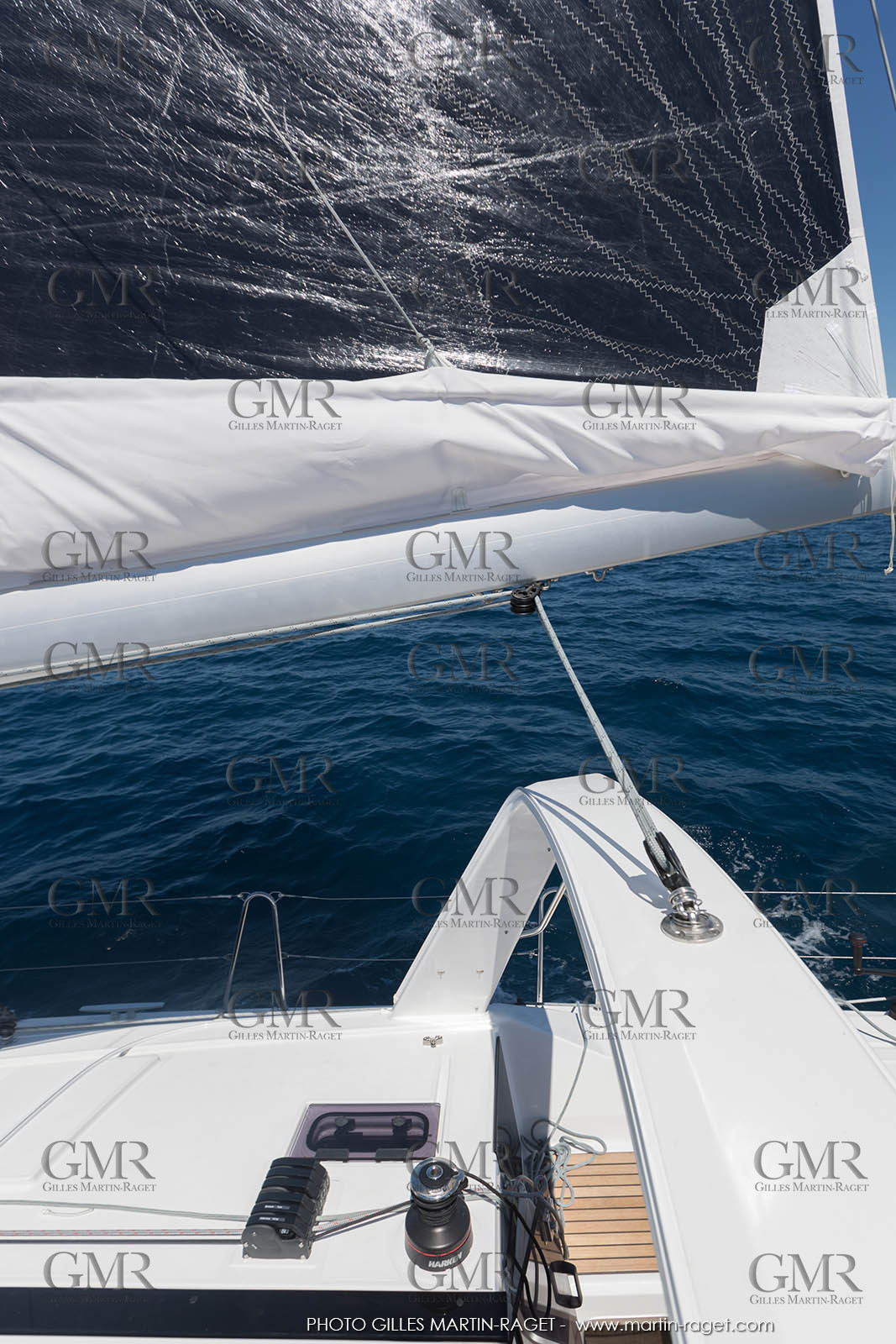 04 07 3017; Les EMbiez (FRA; 83) - Chantier Beneteau; Oceanis 41.1