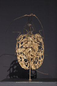 30 10 2023, Montpellier (FRA), oeuvre de Germaine Richier, Exposition Centre Pompidou - Musée Fabre 2023, La Mandoline [La Cigale] 1954-1955, Bronze naturel nettoyé, Epreuve d'exposition, Fondeur : L. Thinot, Paris, 60 x 39 x 44 cm, Collection particulière