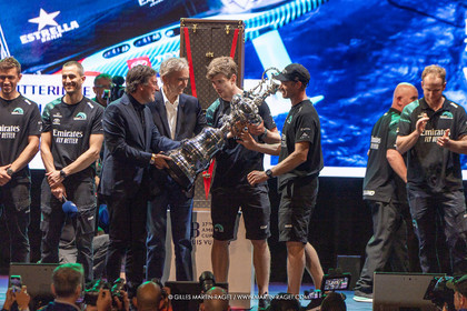 19 10 2024, Barcelona (ESP), Louis Vuitton 37th America's Cup, Final Match, Race Day 6 , Prizegiving