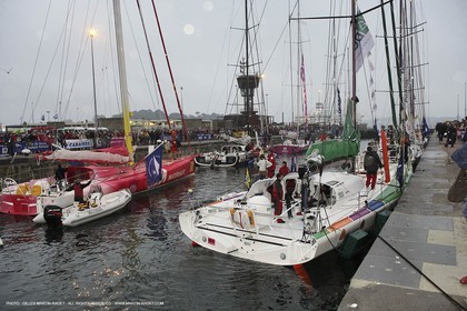 29 10 2006 - Saint Malo (FRA) - Route du Rhum 2006 - Passage des écluses
