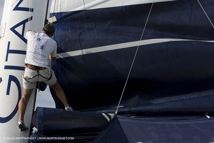 05 07 2012 - New York (USA) - Ocean Krys Race - Speed runs in fornt of NY city