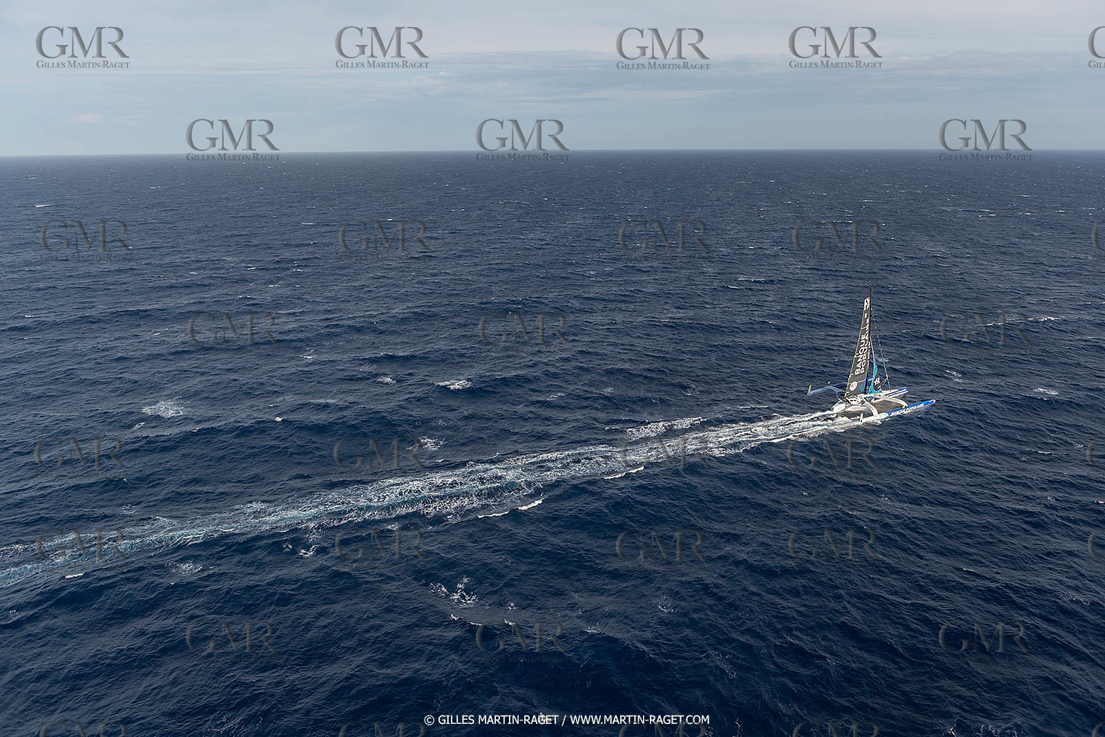 Banque Populaire devant Marseille