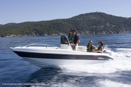 Motor boat running