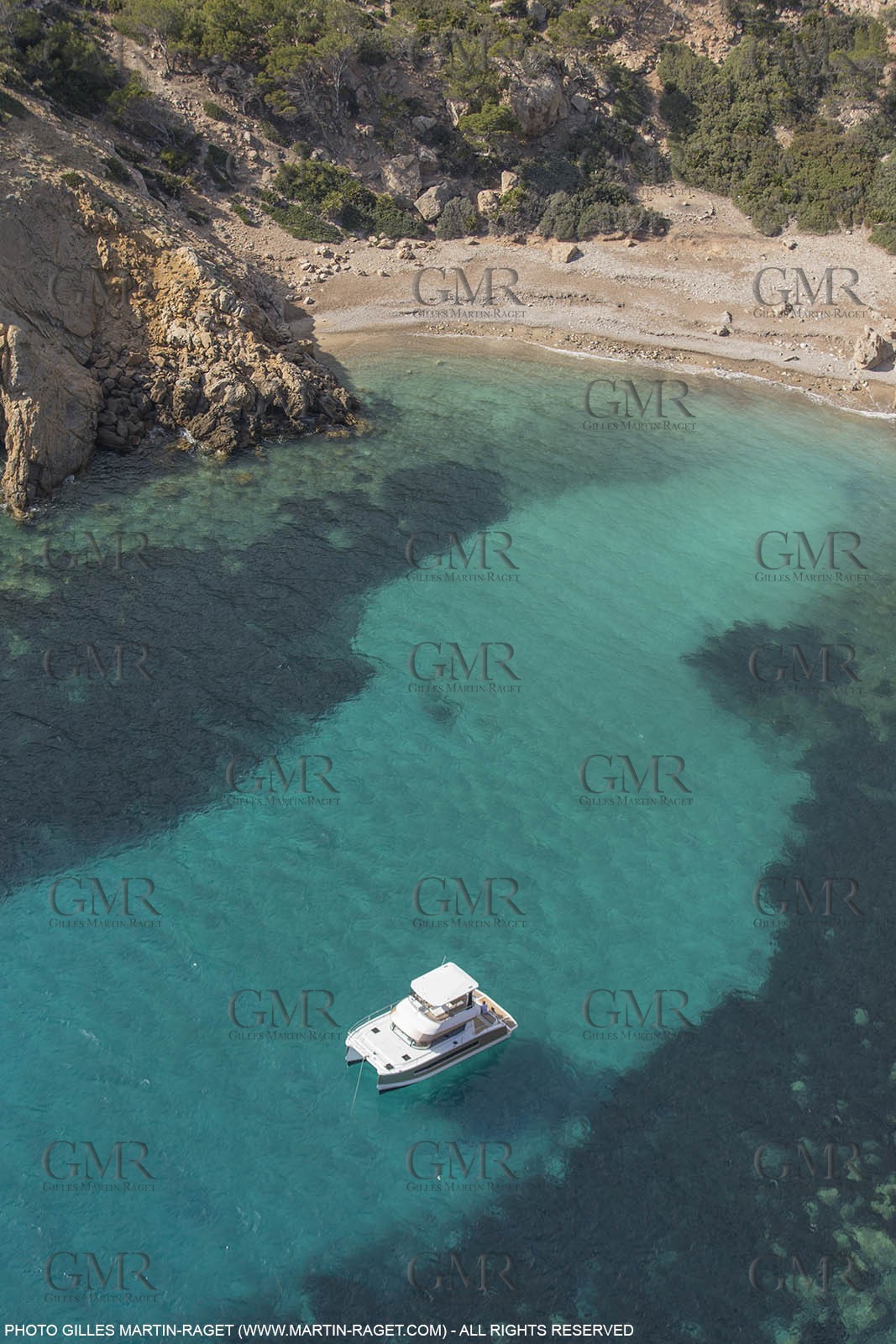 08 04 2015, Andraitx (Isla de Mallorca, Islas Baleares, ESP), Chantier Fountaine-Pajot, Motor Yacht 37