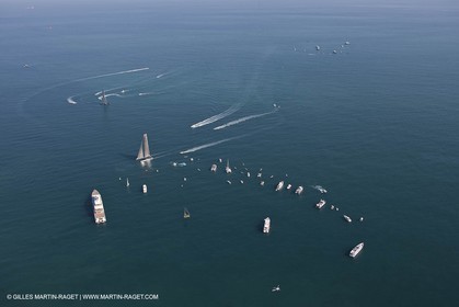 11 02 2010 - Valencia (ESP) - 33rd America's Cup - BMW ORACLE Racing - Day off 2