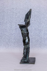08 01 2023, Marseille (FRA), Oeuvre de Germaine Richier, Guerrier n° 3 1953, Bronze patiné foncé, Epreuve d'exposition, Fondeur : L.Thinot, Paris, 31 x 16 x 11 cm, Collection particulière