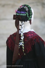 May 2004 - La Tour d'Aigues (FRA, 84) - Old costumes for women of the South exhibition