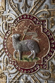 04 02 2013 - Marseille(FRA,13), Notre Dame de la Garde, Vêtements liturgiques