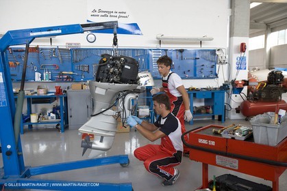 Bateaux à moteur, entretien technique