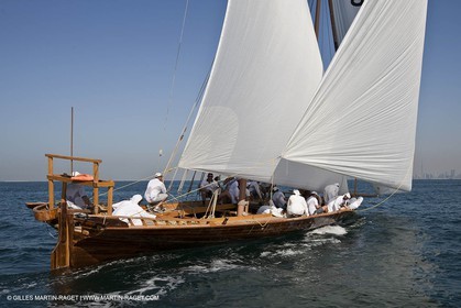 20 11 2010 - Dubai (UAE) - Dubai Louis Vuitton Trophy - Courses de boutres traditionnels pour les équipes engagées