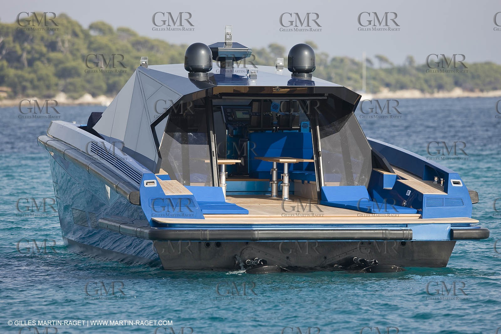 14 10 2008 - Cannes (FRA, 06) - Super yachts - motoryachts - Wally yachts - Wallypower 64