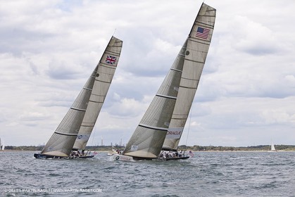 02 08 2010 - Cowes (UK, IOW) -  The 1851 Cup -  BMW ORACLE Racing - Training Day