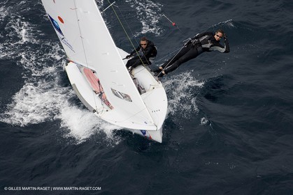 26 04 2007 - Semaine Olympique Française 2007 - Hyères - Jour 5 - Team France - 470 Femme - Petitjean-Douroux