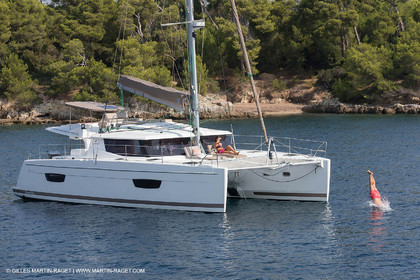 12 09 2016, Cannes (FRA,06), Chantier Fountaine-Pajot, Helia 44