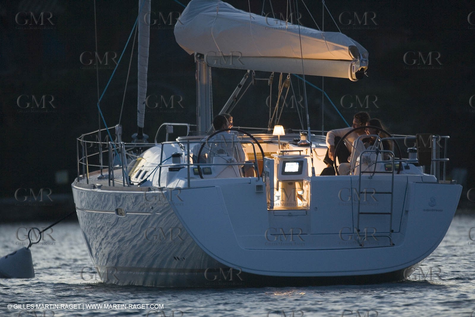 Cruising monohull mooring