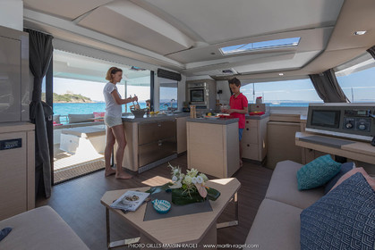 16 05 2017, Porquerolles (FRA,83), Chantier Fountaine-Pajot, Sanoa 47