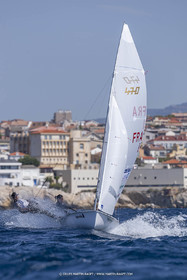 16 09 2022, Marseille (FRA), 470 Class, Paris 2024 Olympic Games, Sailing, 470 mixed dinghy, trainings, Camille Lecointre Jeremie Mion (FRA)
