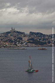 14 05 09 - Marseille - Record de la Méditerranée - Groupama 3 - Franck Cammas - G class - Départ de Marseille pour Carthage